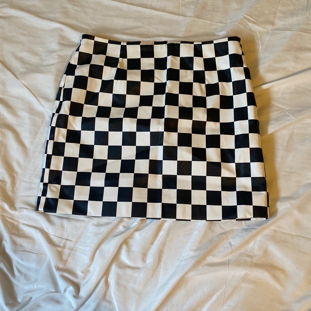 size M faux leather forever 21 skirt